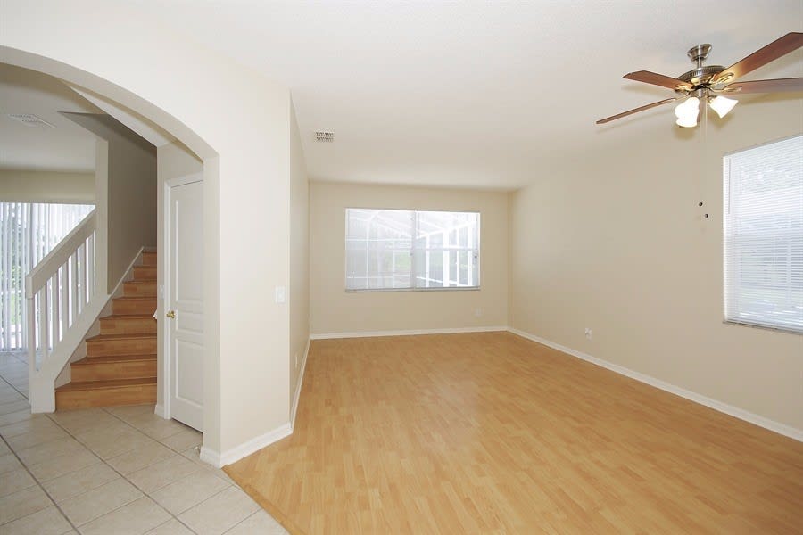 5011 Bellthorn Dr photo 3
