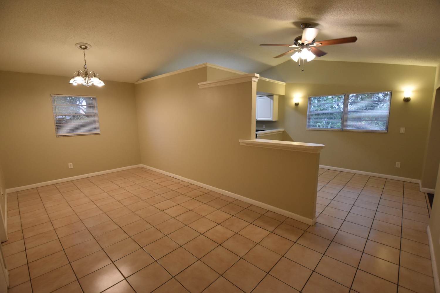 2843 Bermuda Ave N photo 2
