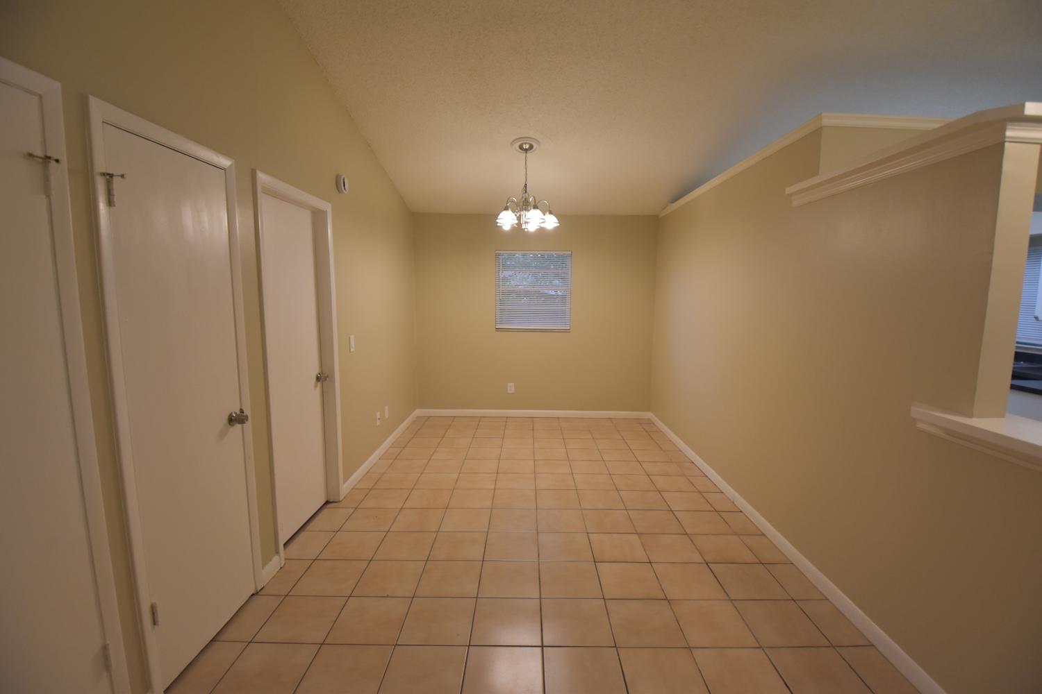 2843 Bermuda Ave N photo 3