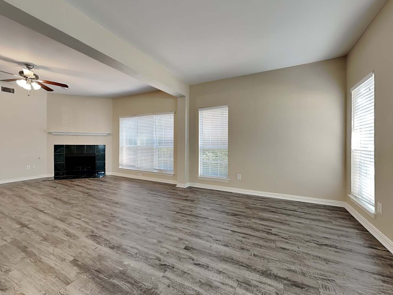 1413 Ridge Meadow Dr photo 5