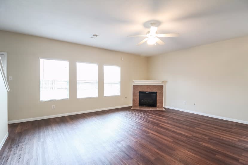 14402 Narnia Vale Ct photo 4