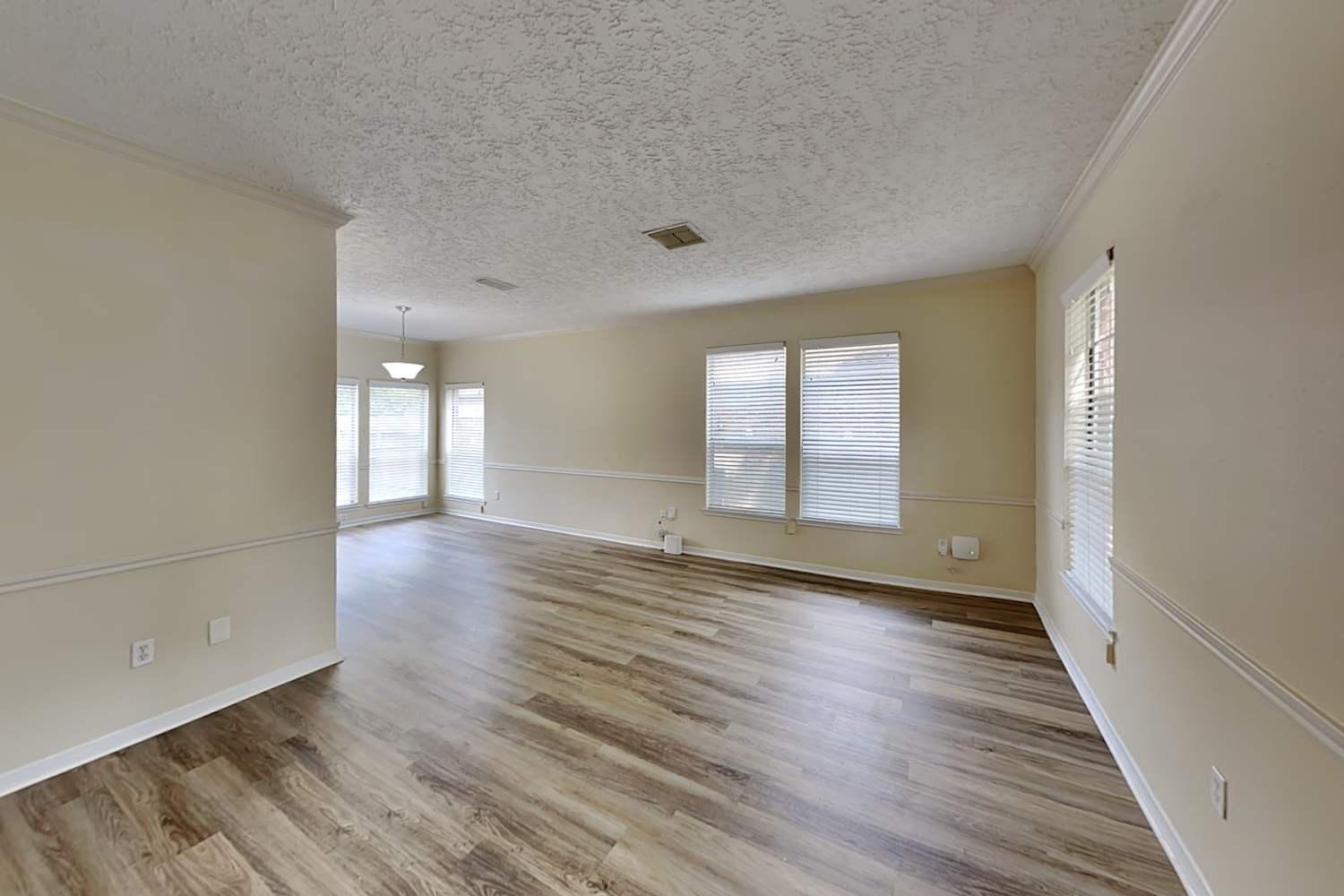 14423 Sun Harbor Dr photo 4