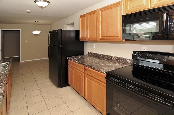 1534 Coffeyville Trl photo 3