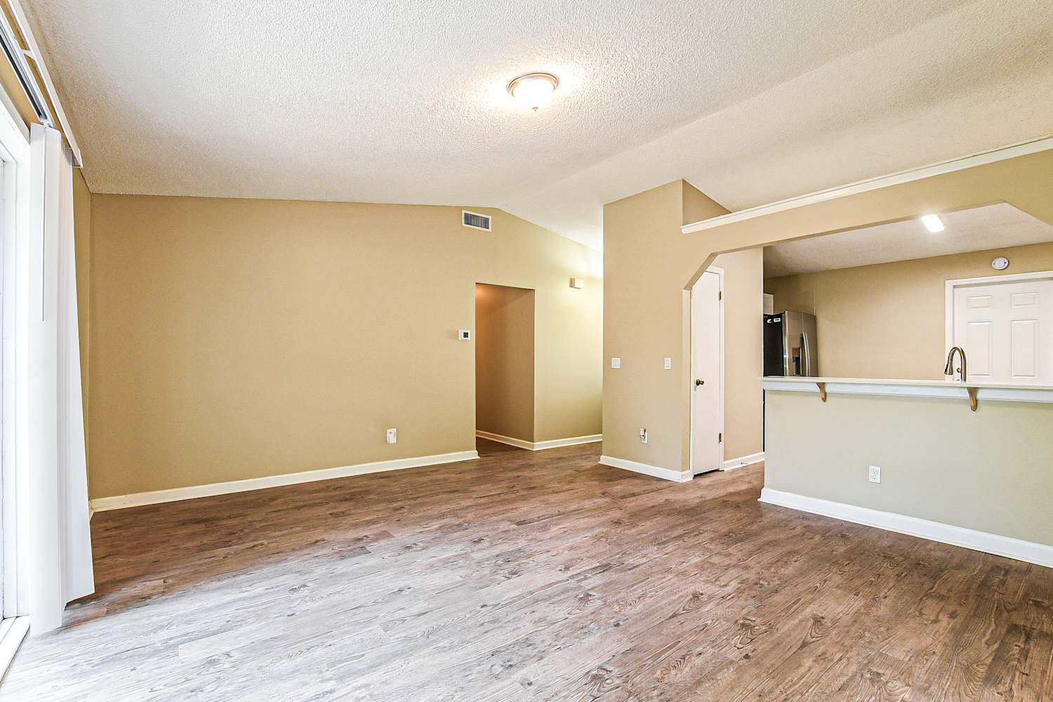 1567 Naples Cir photo 5