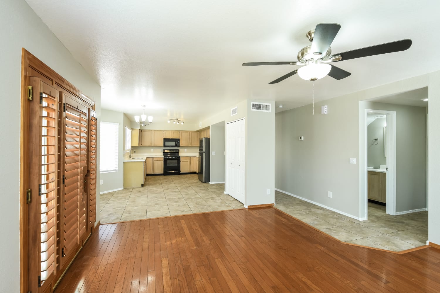 9145 W Evans Dr photo 5
