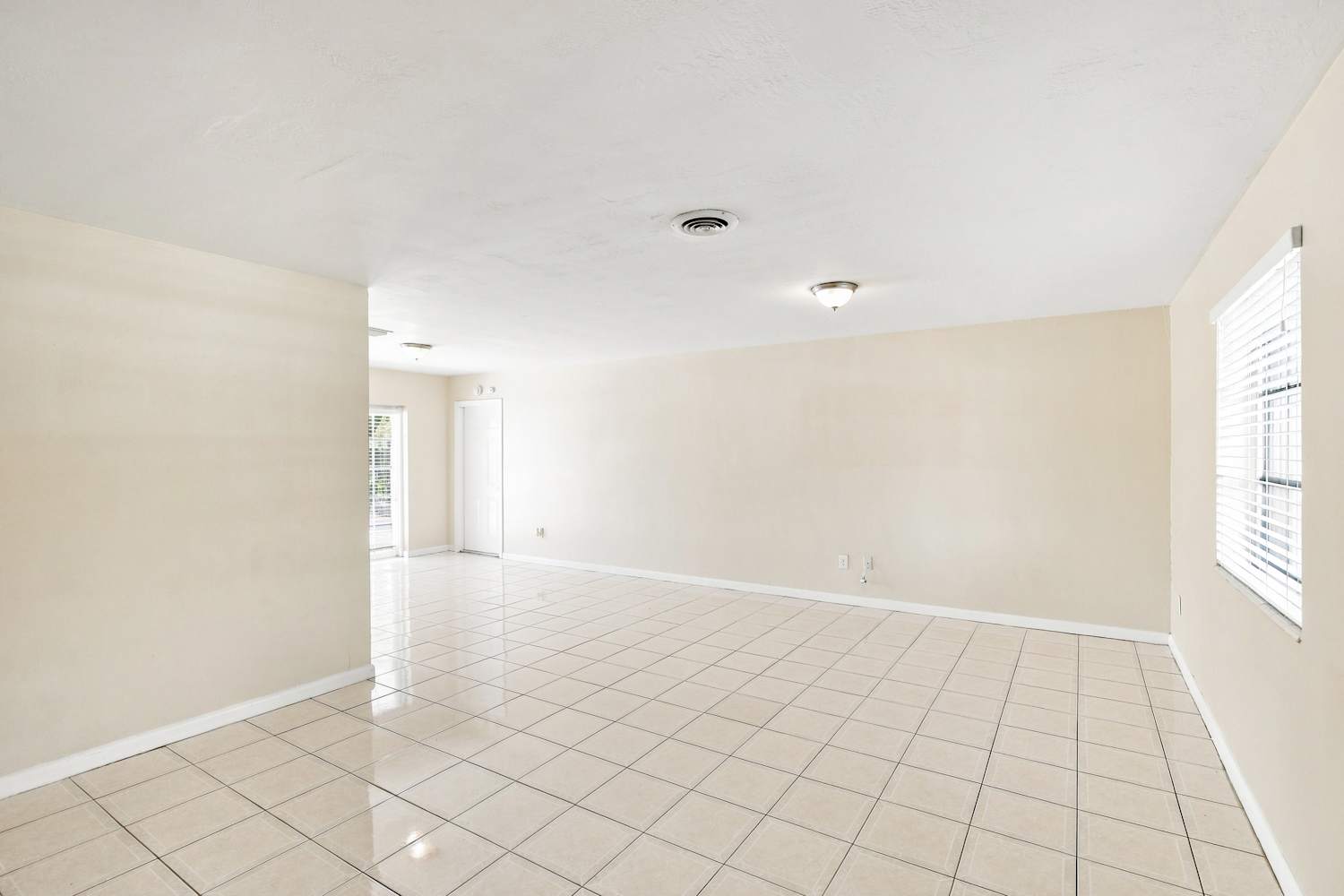 15755 SW 105th Ct photo 3