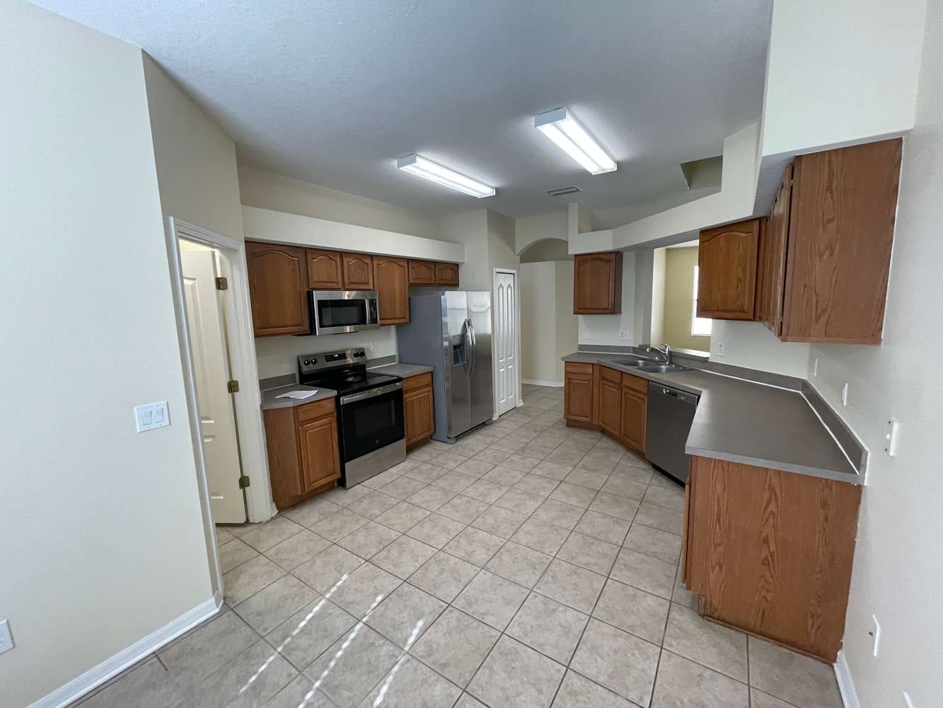 15833 Pond Rush Ct photo 4