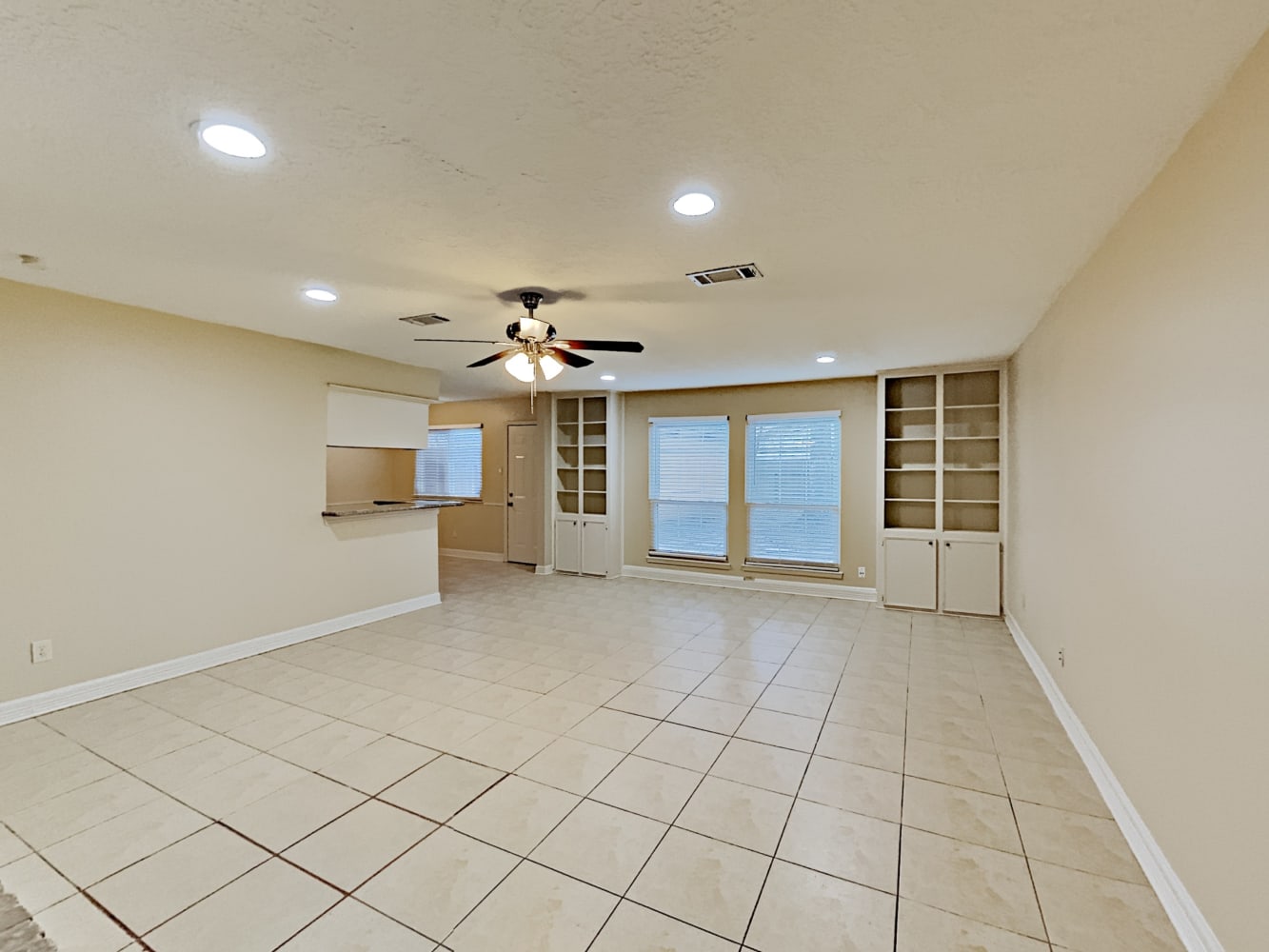 16395 Havenpark Dr photo 4