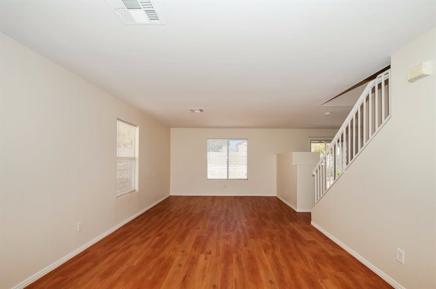 8608 Majestic Pine Ave photo 4