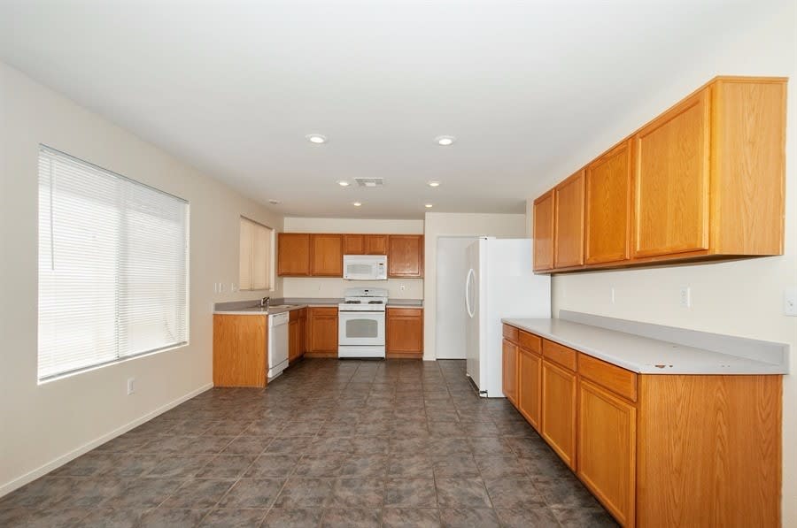 8608 Majestic Pine Ave photo 5