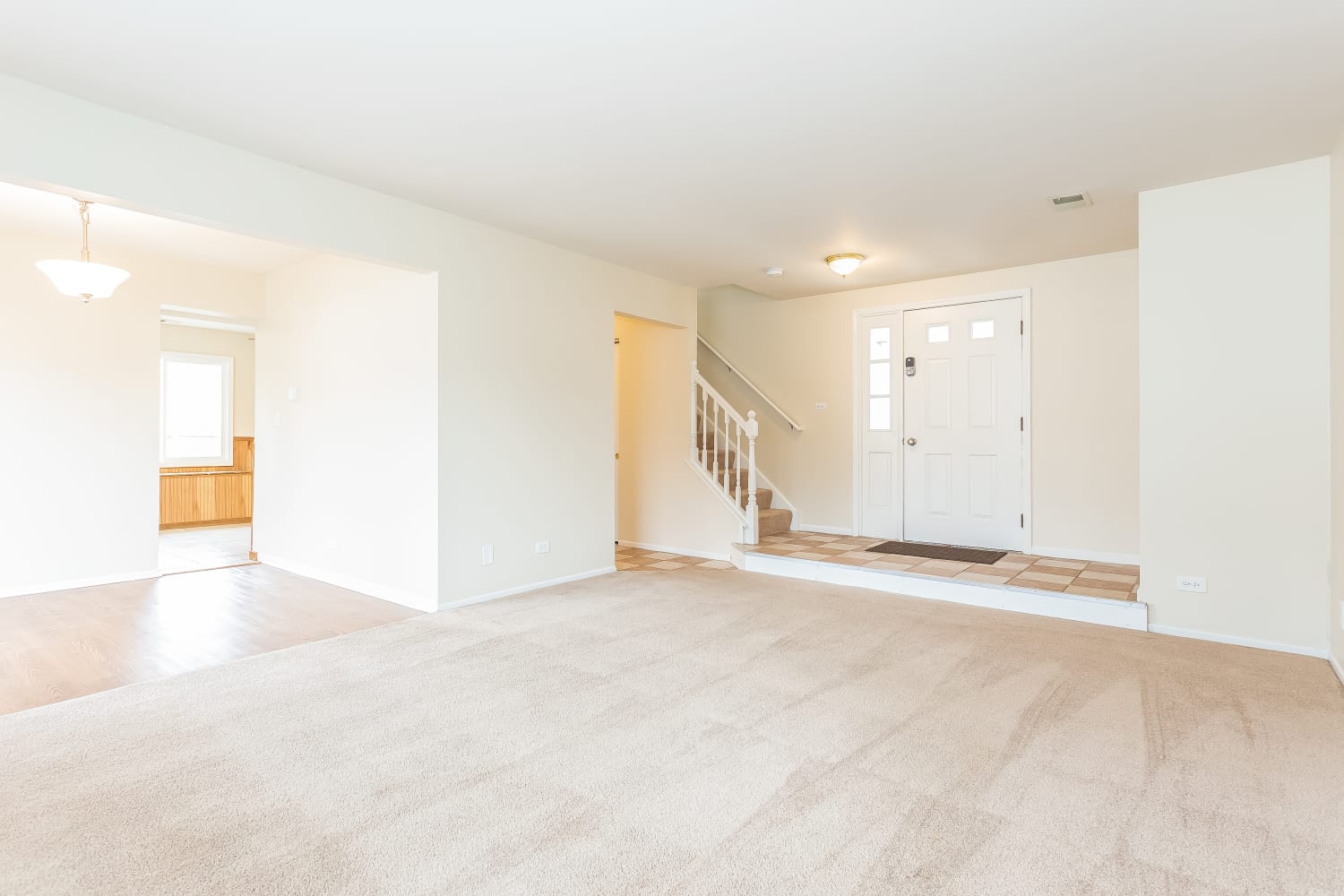 1684 Trafalgar Ln photo 3
