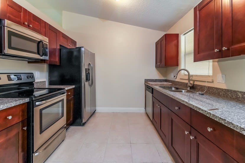 16888 W Aquaduct Dr photo 5