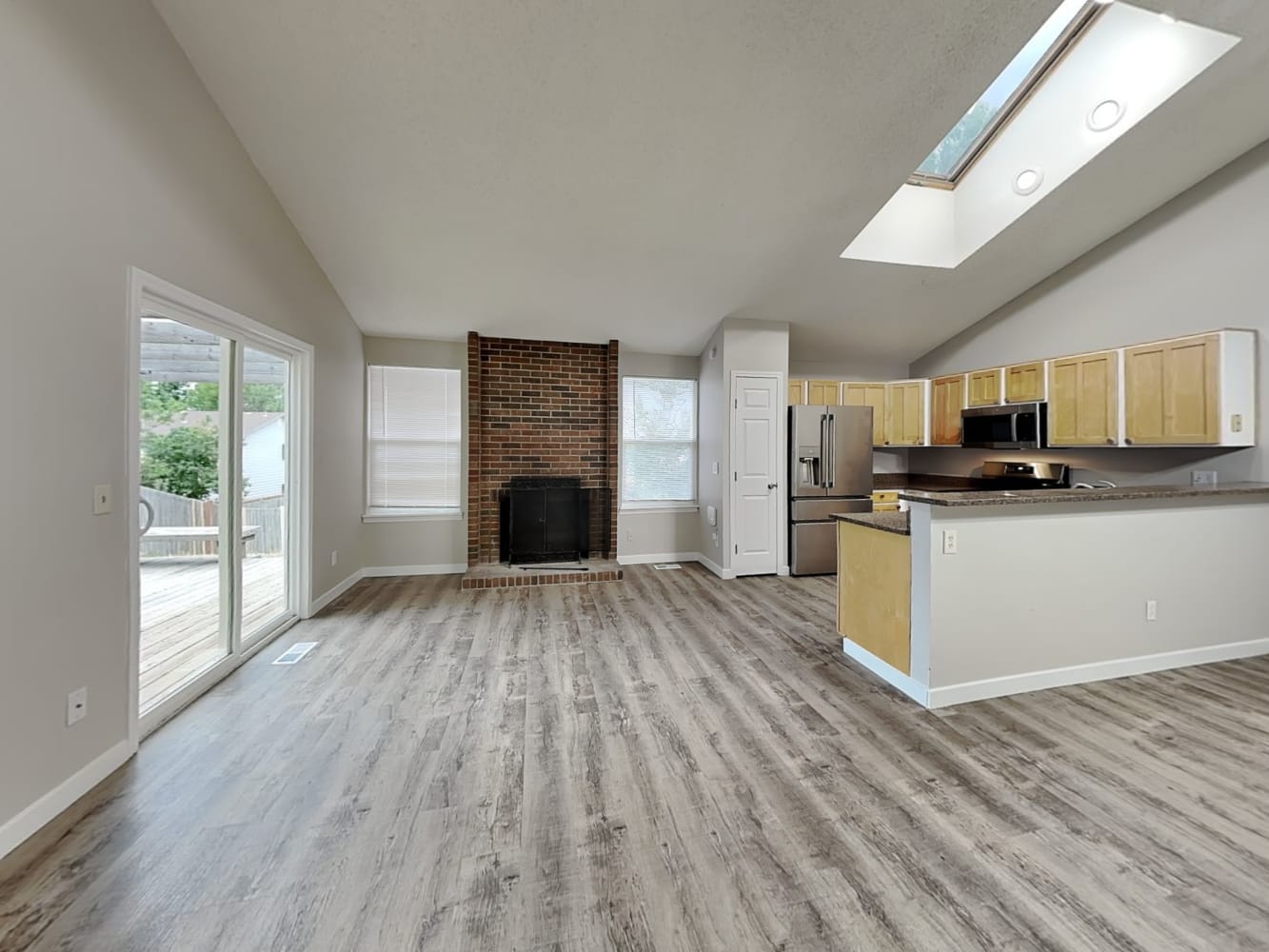 1689 S Espana Way photo 5