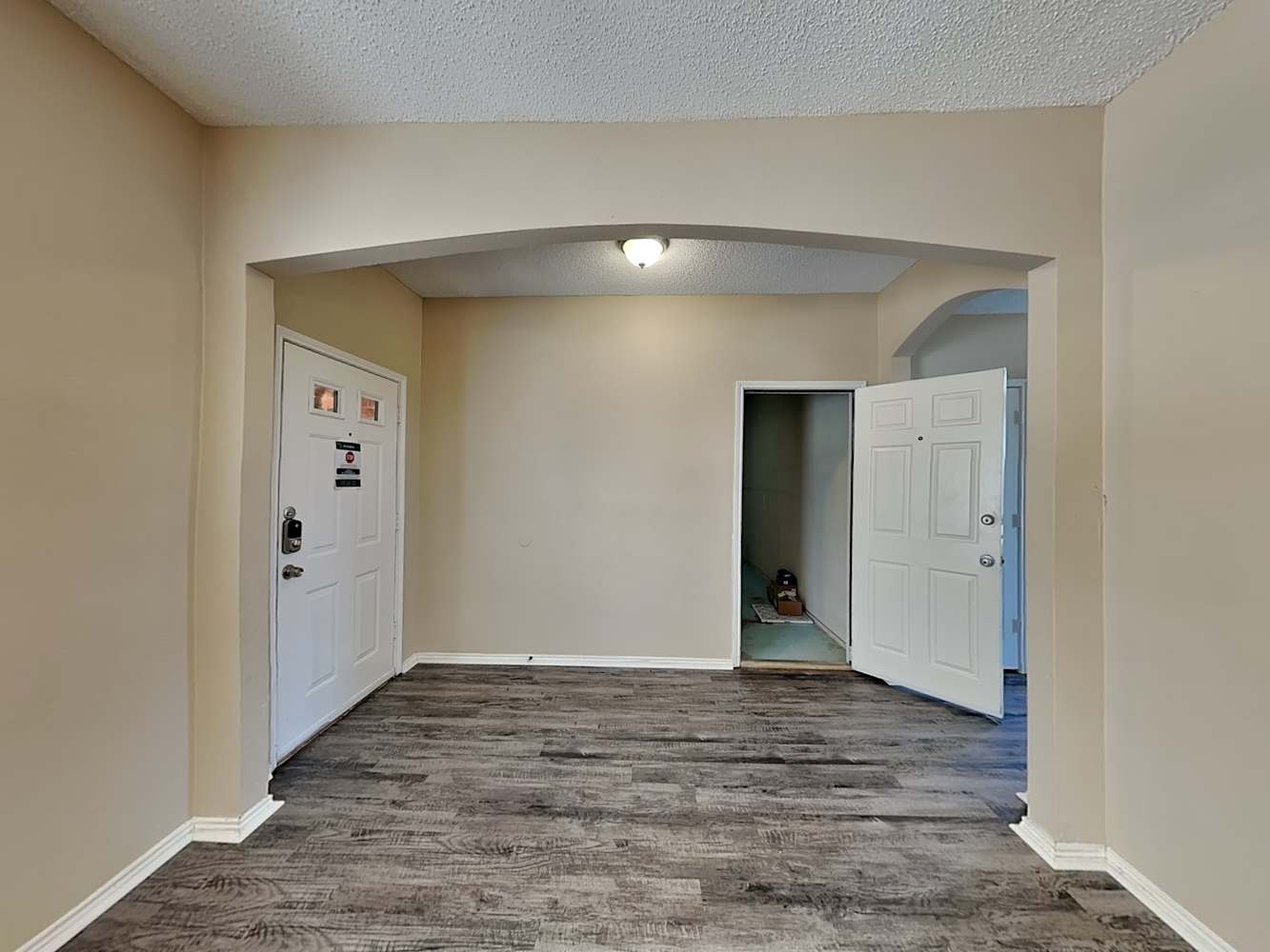 1700 Lansdale Dr photo 4