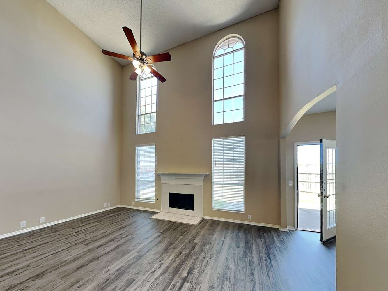 1700 Lansdale Dr photo 5