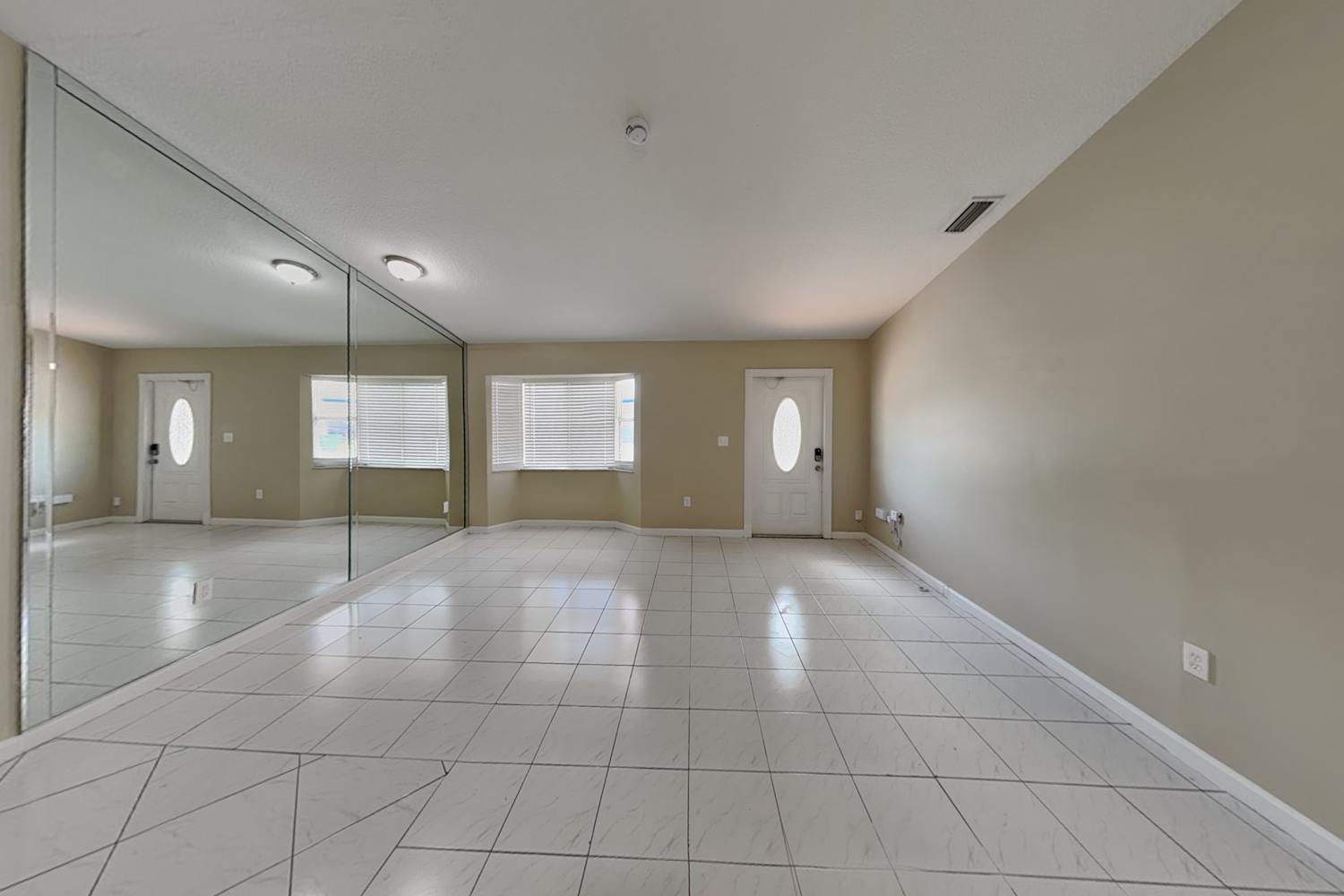 17035 SW 145th Ave photo 4