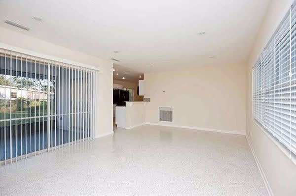 1710 Puritan Ave photo 2