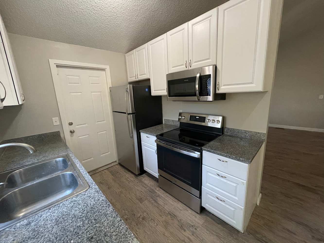17405 E Temple Dr photo 4