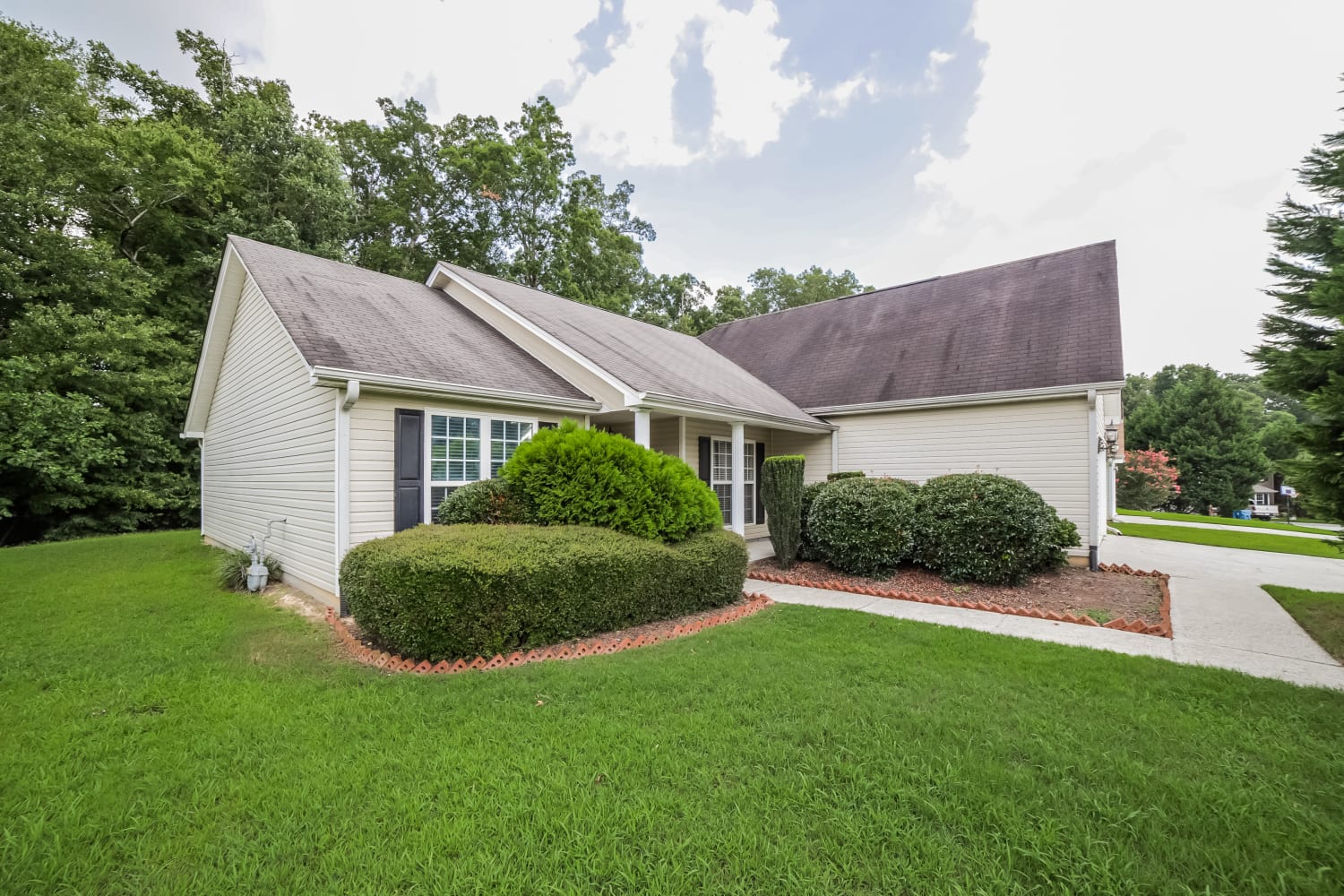 1747 Fort River Way photo 3