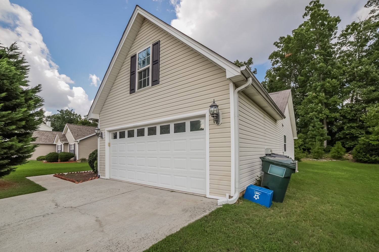 1747 Fort River Way photo 2