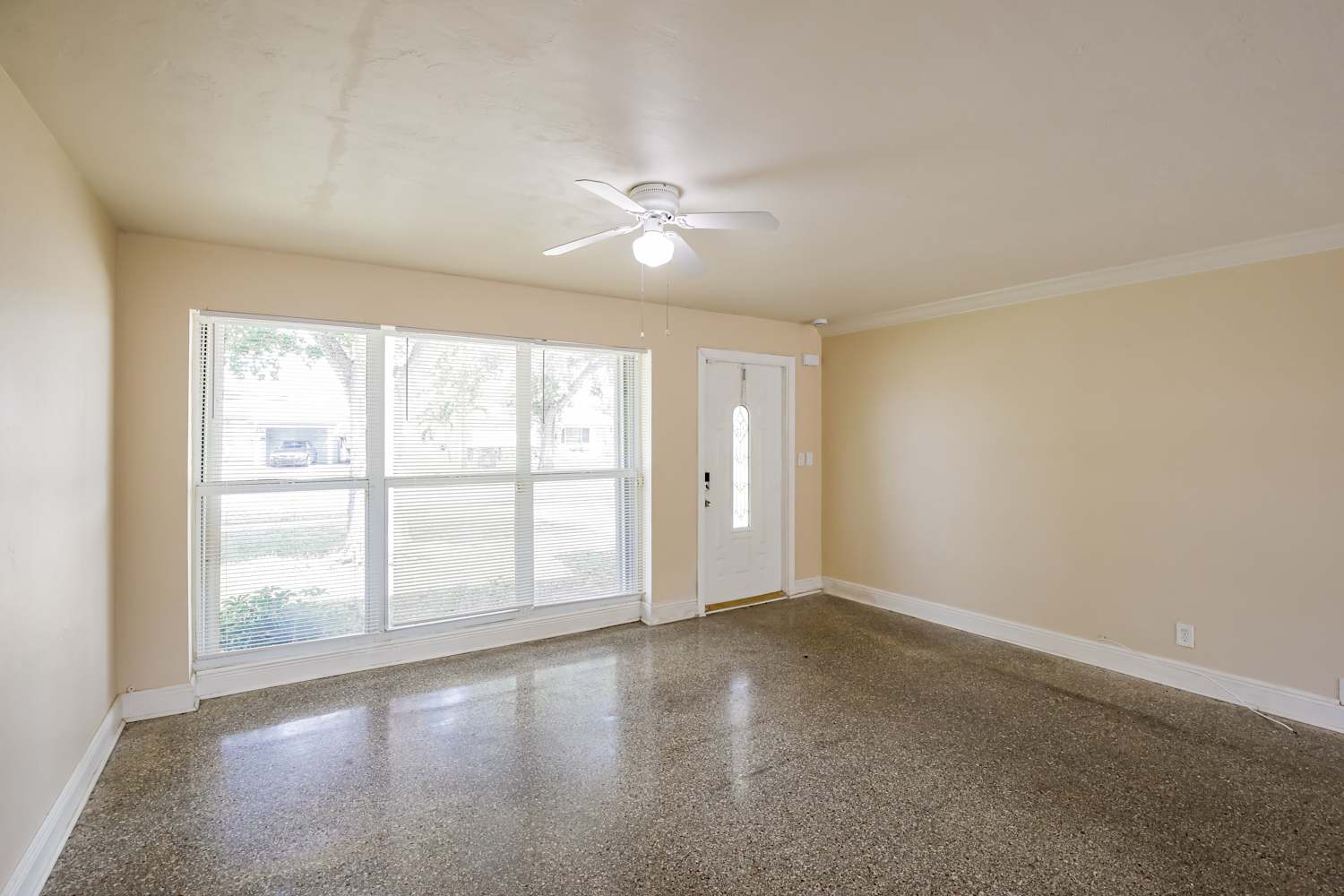 1755 SW 37th Way photo 3