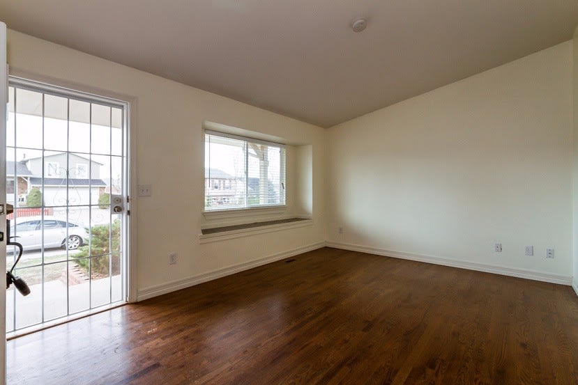 1772 S Genoa Way photo 3