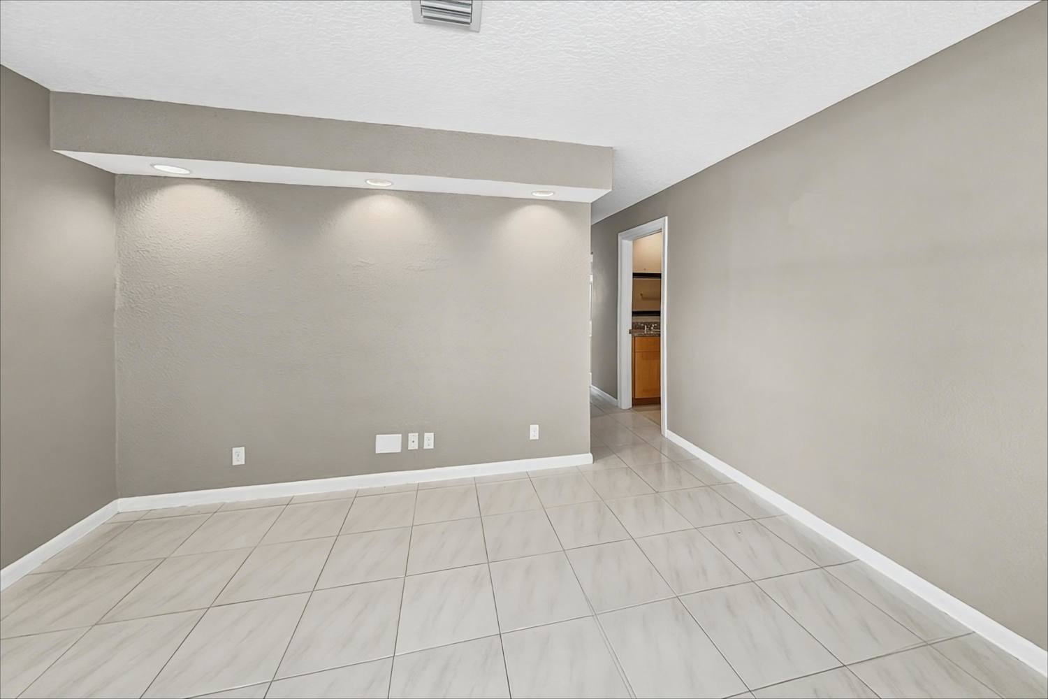 17925 38th Rd N photo 5