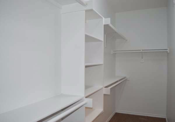 1801 Vineridge Ln photo 2