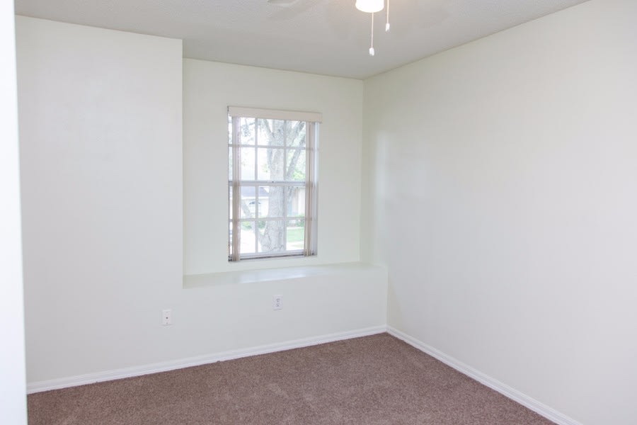 1823 Dockside Dr photo 2