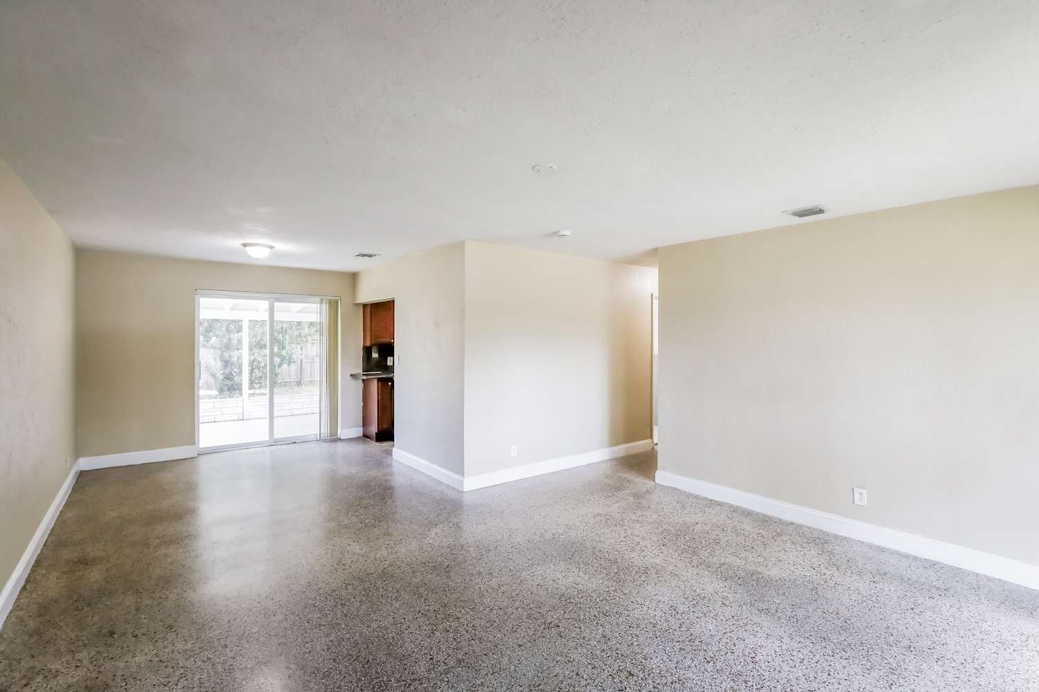 1848 SW 37th Ave photo 3