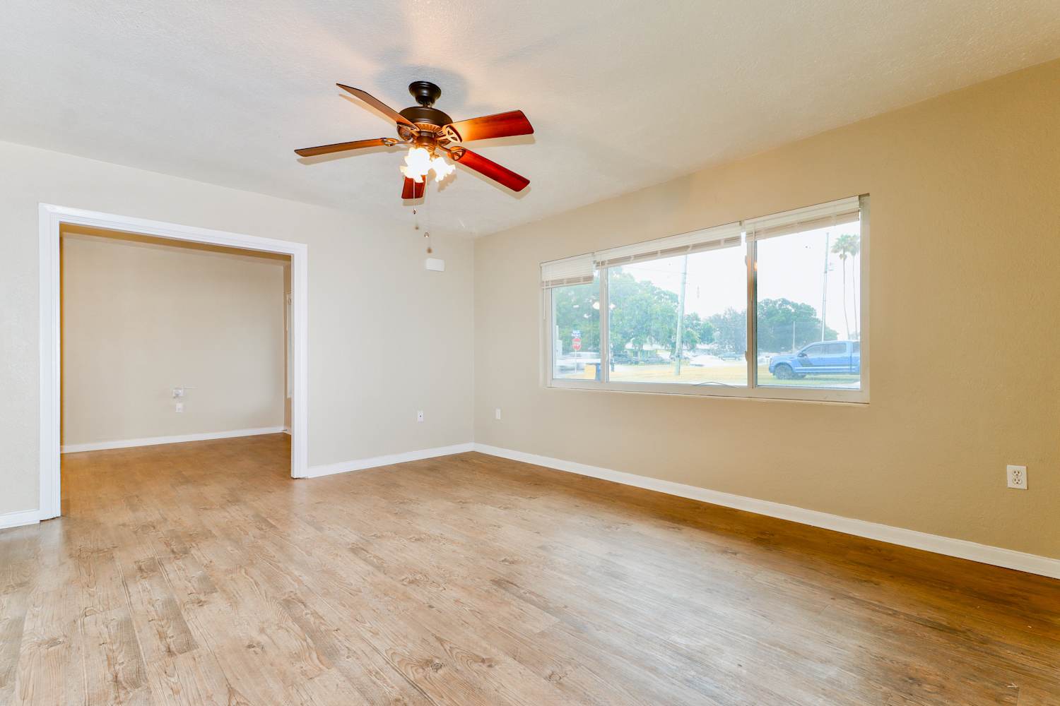 1868 East Dr photo 3