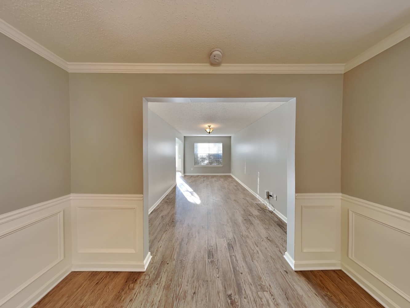 6950 Foxmoor Way photo 5