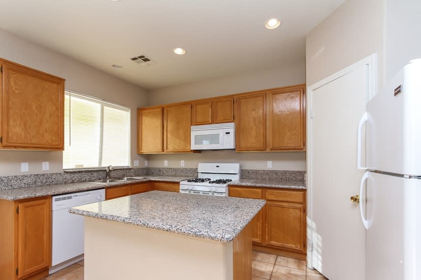 641 Painted Opus Pl photo 5
