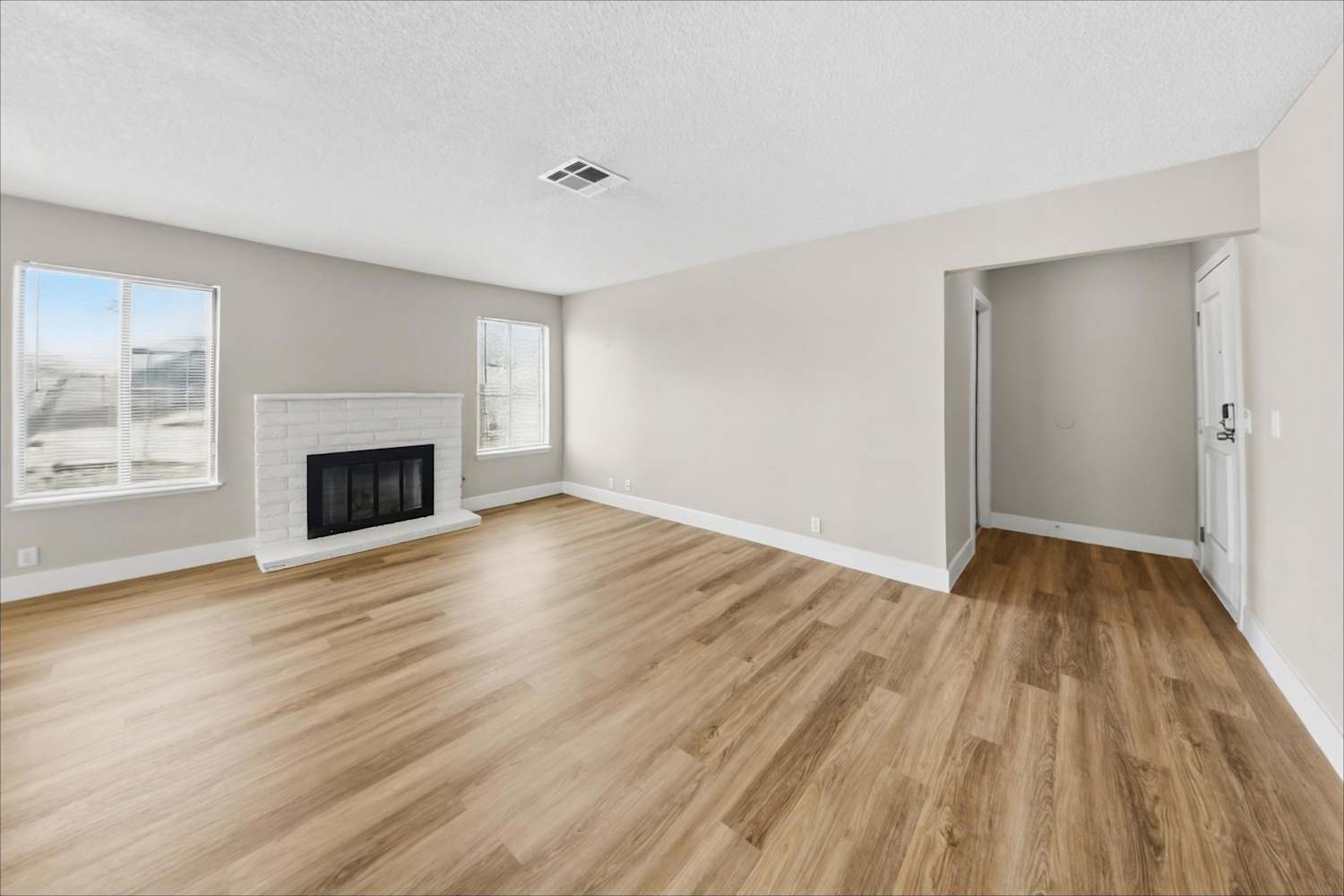 2509 Buckthorn Cir photo 5