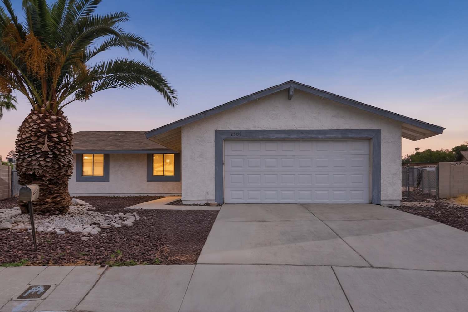 2509 Buckthorn Cir photo 3
