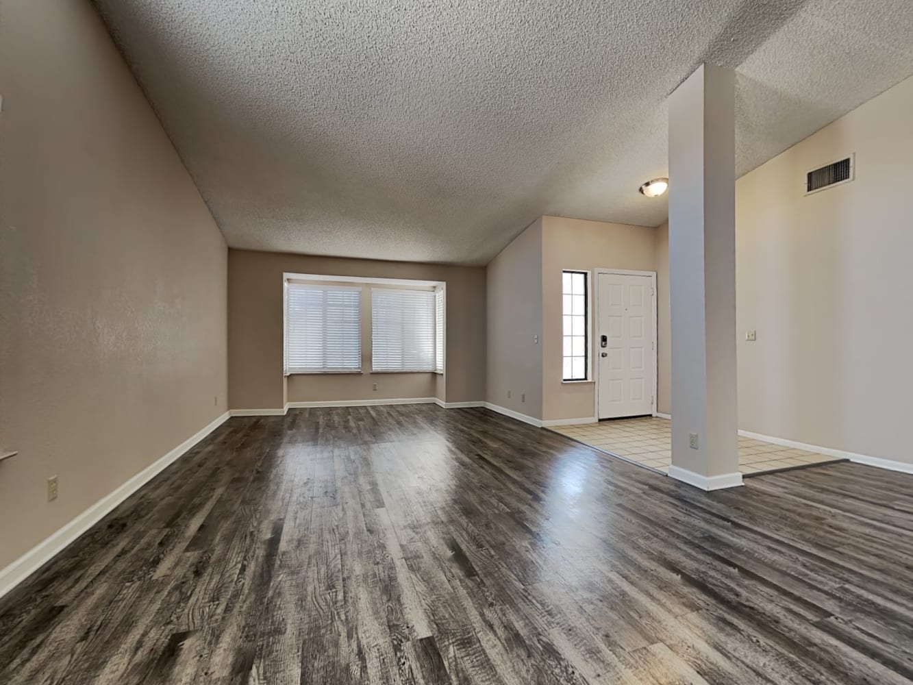 3121 Autumn Leaf Ct photo 4
