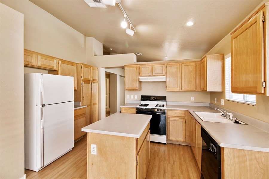 7285 Golden Star Ave photo 3