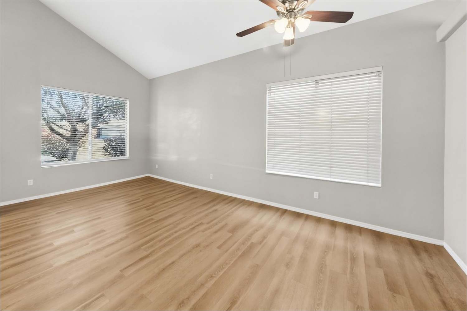 16251 W Statler St photo 5