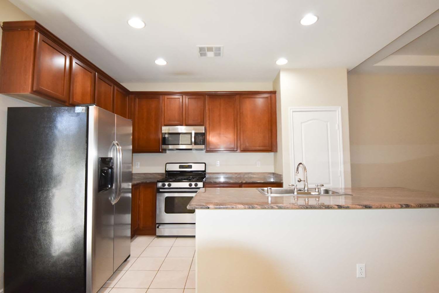4013 Keasberry Ave photo 4