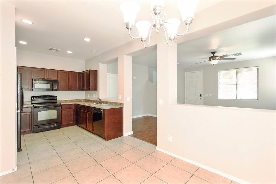 3915 S Napa Ln photo 4