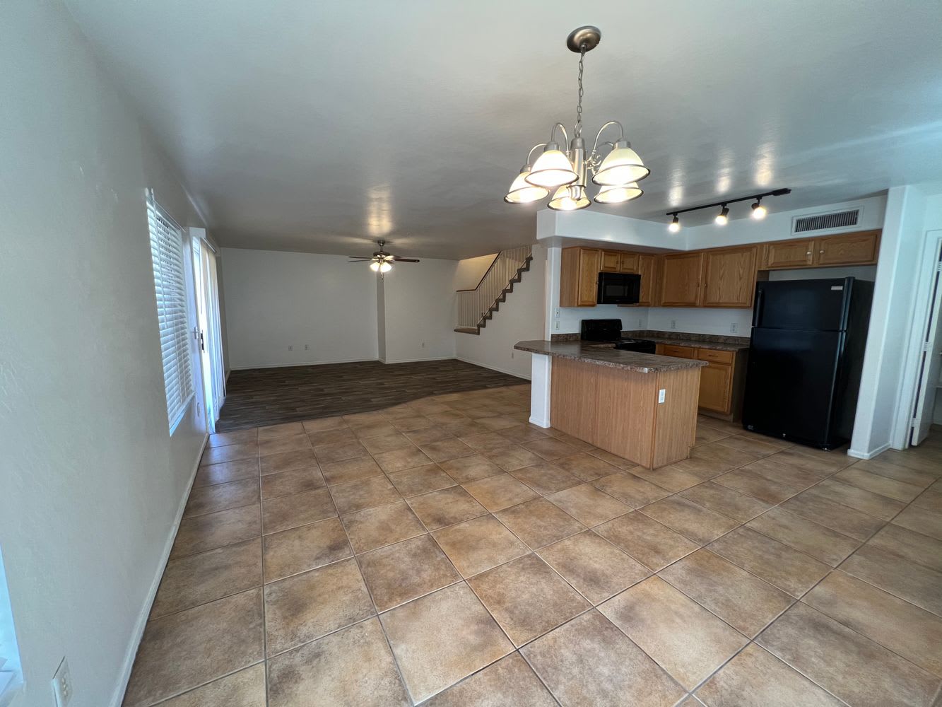 1418 S 122nd Ln photo 4