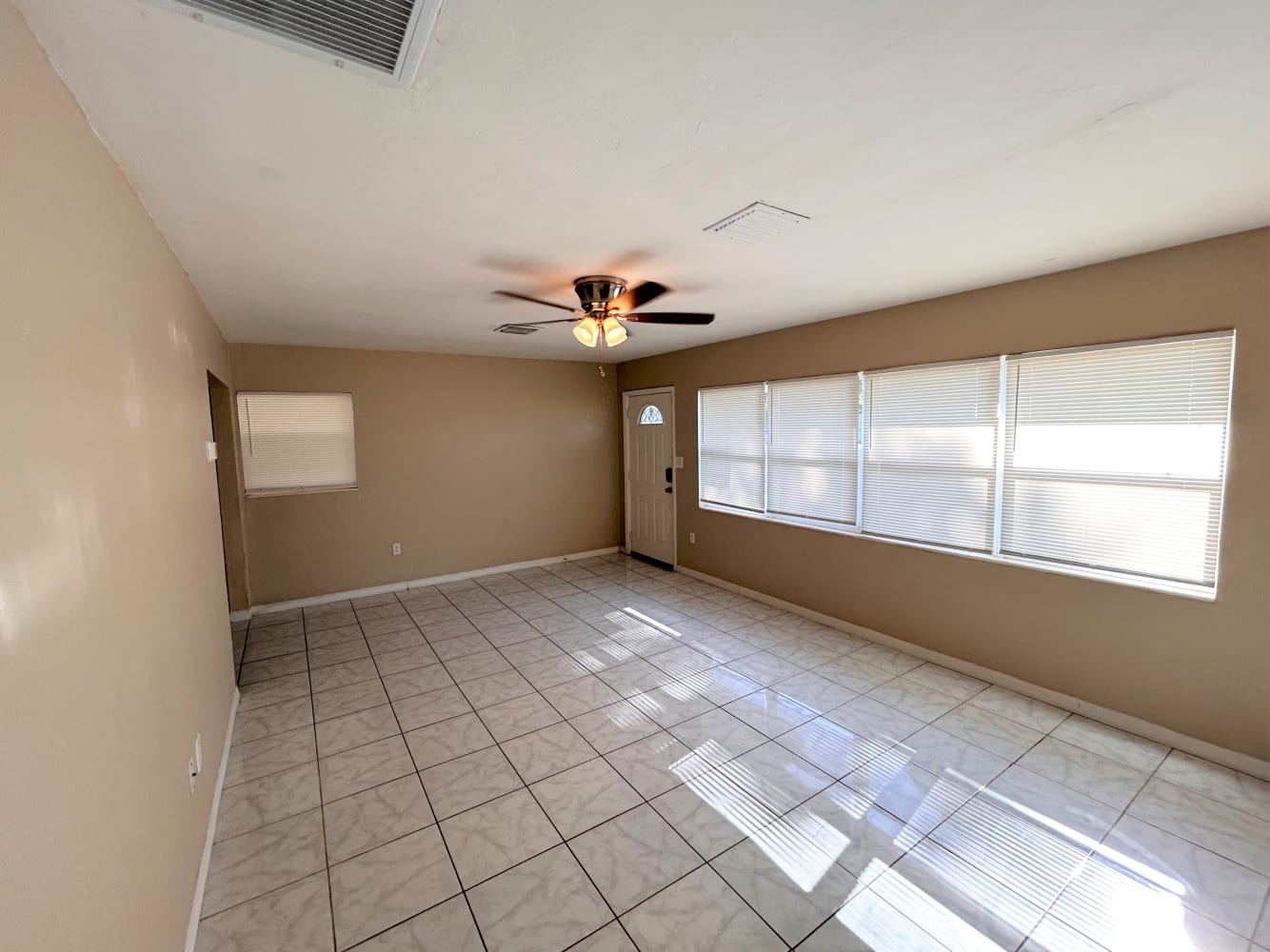 2033 Dodge Ave photo 3