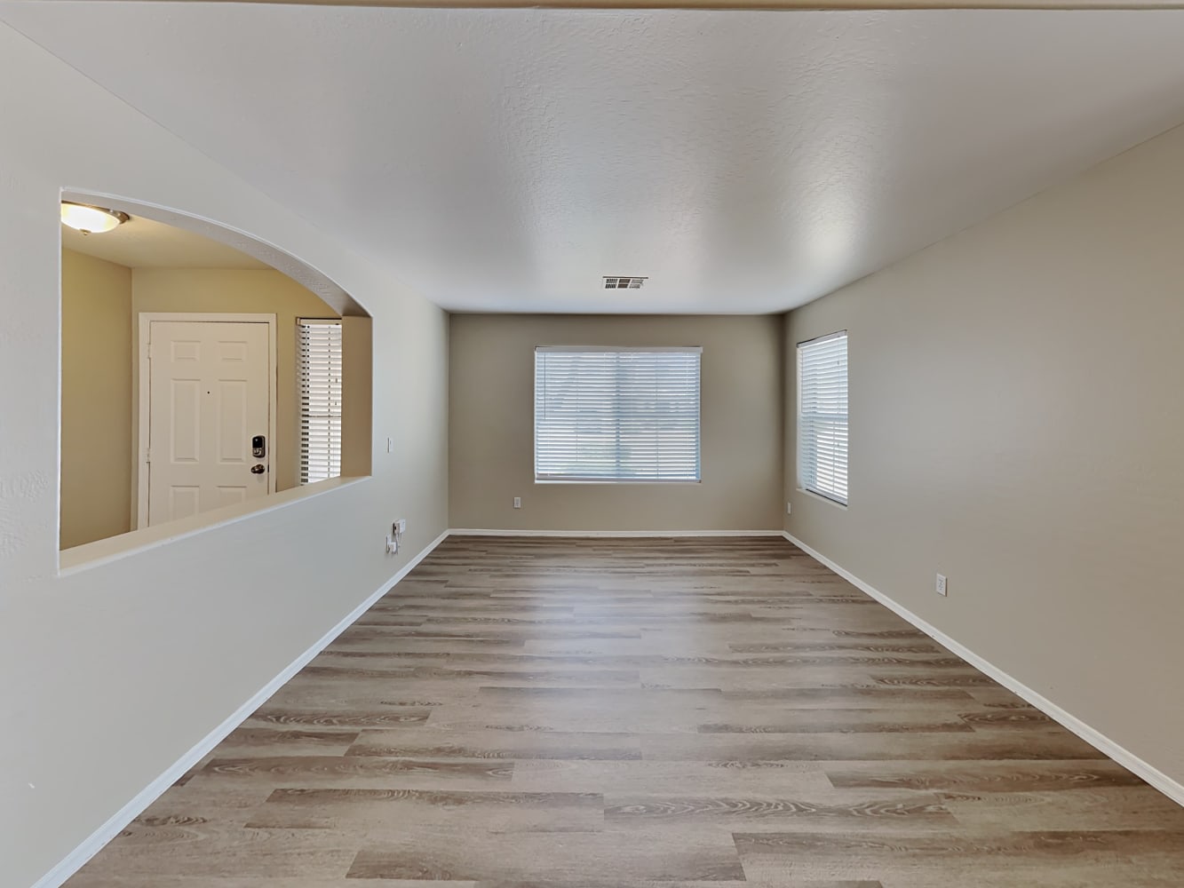 17187 W Ashley Dr photo 4
