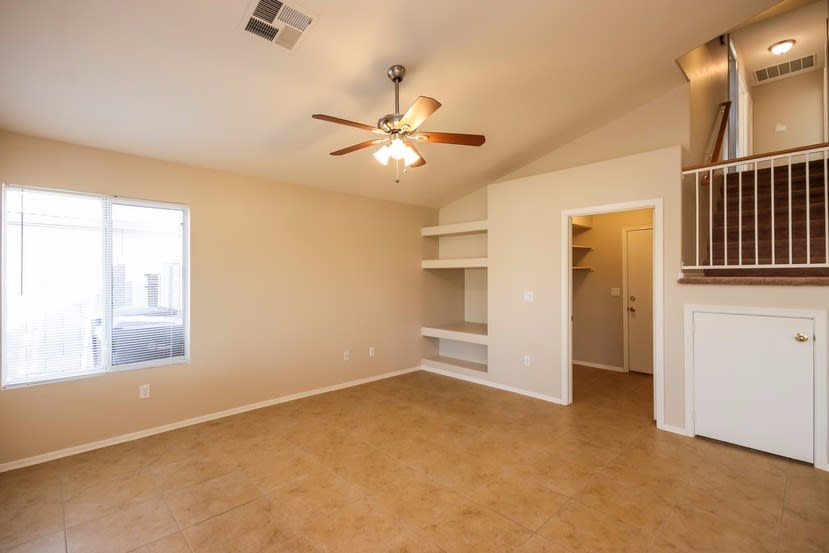 2638 S Raven photo 4