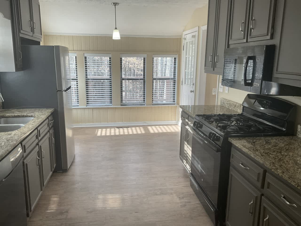 2055 Brookstone Ct photo 3
