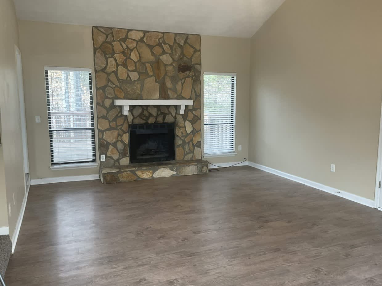 2055 Brookstone Ct photo 2