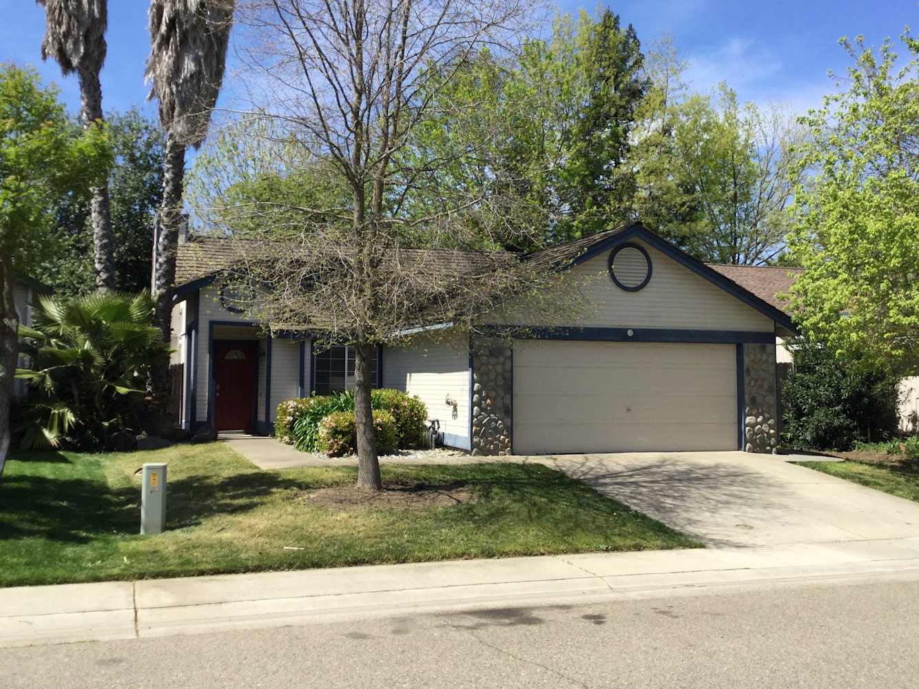 8210 Caribou Peak Way photo 2