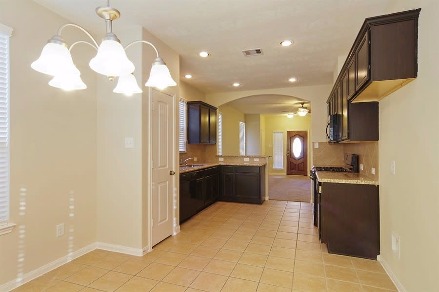 30615 Woodson Trace Dr photo 4