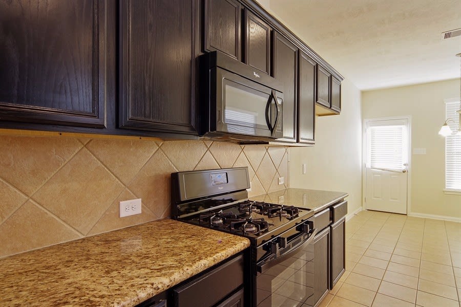 30615 Woodson Trace Dr photo 3