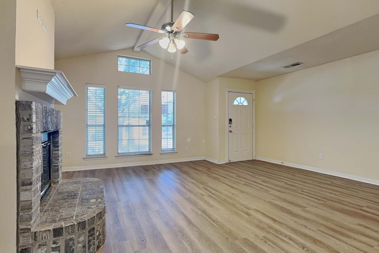 2075 Paint Pony Ln photo 3